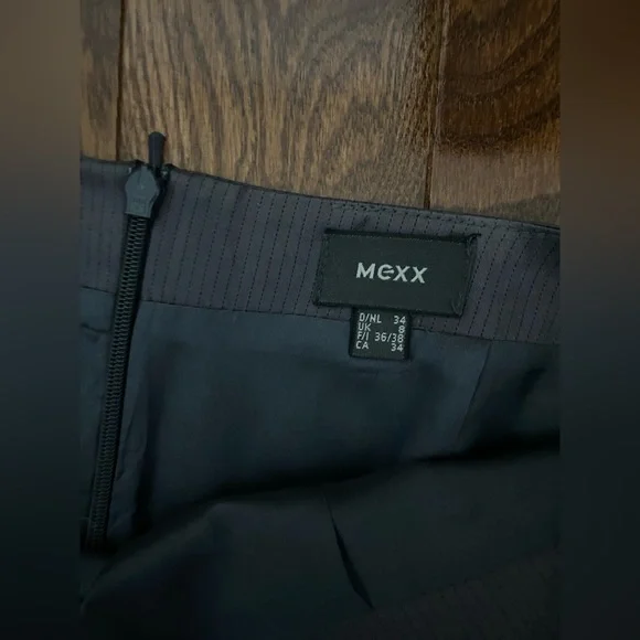 Grey skirt - Picture 3 of 5